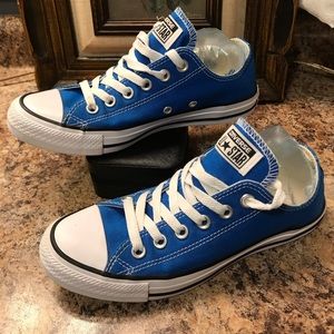 Converse Chuck Taylors Royal Blue woman’s size 7